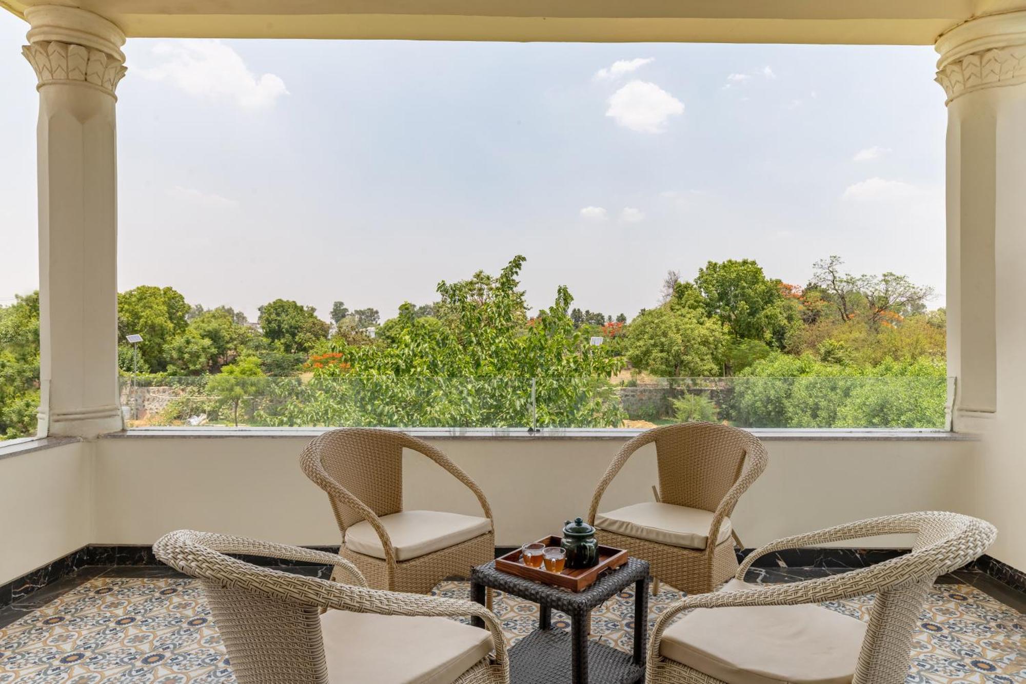 Alaya Stays Raga 2Bhk Farmstay With An Entertainment Lounge Sohna Buitenkant foto
